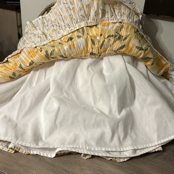 EUC CATHERINE MALANDRINO 4T YELLOW WHITE FLORAL TIERED RUFFLE SUNDRESS - Picture 7 of 12